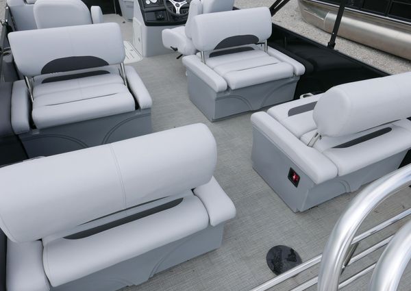 Bentley-pontoons LEGACY-223-QSB image