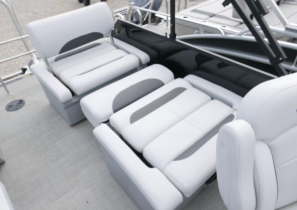 Bentley-pontoons LEGACY-223-QSB image