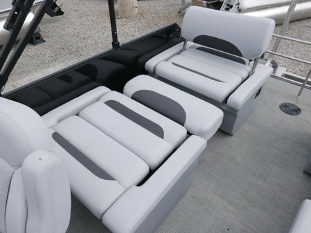 Bentley-pontoons LEGACY-223-QSB image