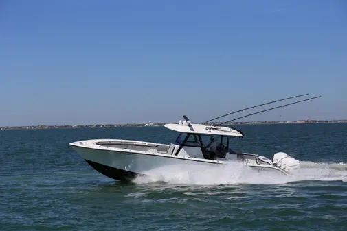 Yellowfin 39 Offshore image