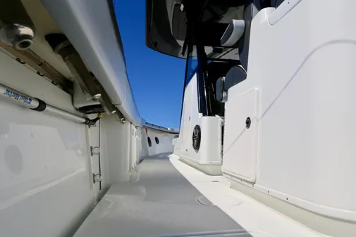 Yellowfin 39 Offshore image