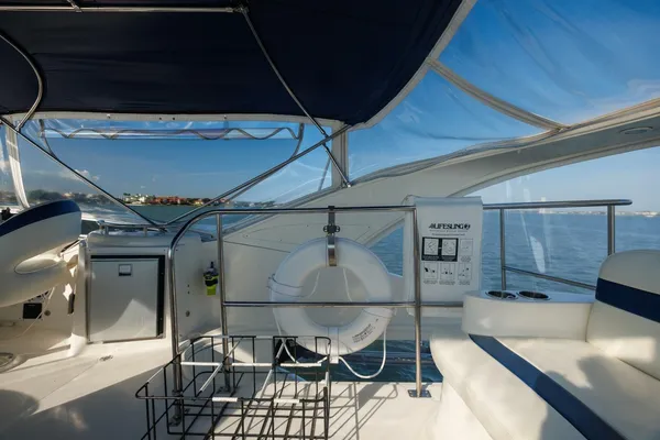 Meridian 391 Sedan image