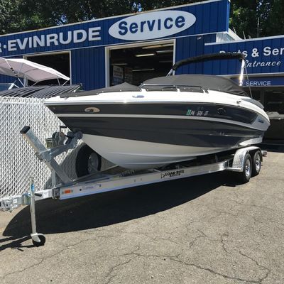 Cruisers Sport Series 258 Bow Rider - main image
