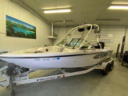 Correct Craft SUPER AIR NAUTIQUE 210 TEAM EDITION image