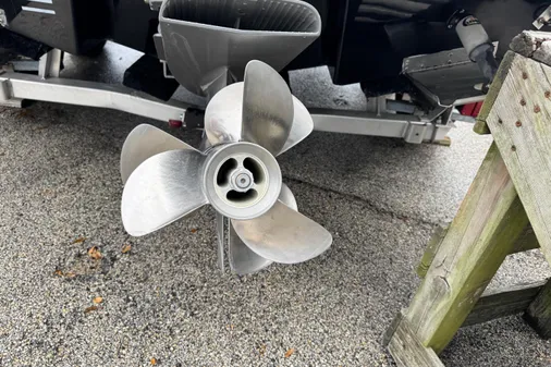 Chaparral SUNESTA-224-XTREME image