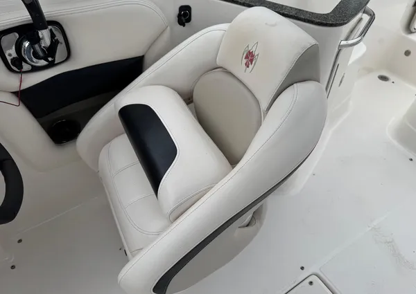 Chaparral SUNESTA-224-XTREME image