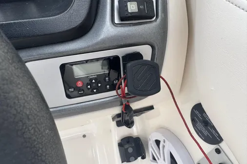 Chaparral SUNESTA-224-XTREME image