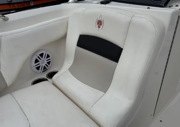 Chaparral SUNESTA-224-XTREME image