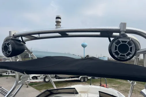 Chaparral SUNESTA-224-XTREME image