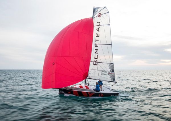 Beneteau FIRST-18 image