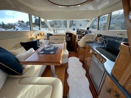 Galeon 330 Fly image