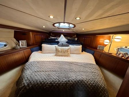 Galeon 330 Fly image