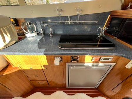 Galeon 330 Fly image