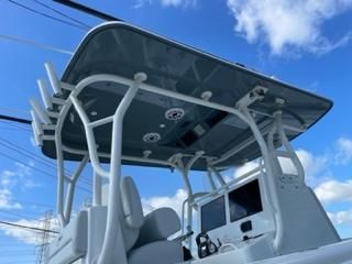 Yellowfin 32 Offshore image
