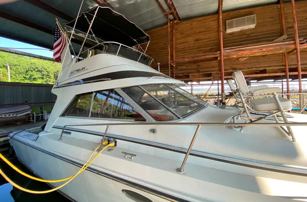 Trojan 10 Meter Sedan image