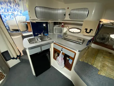 Trojan 10 Meter Sedan image