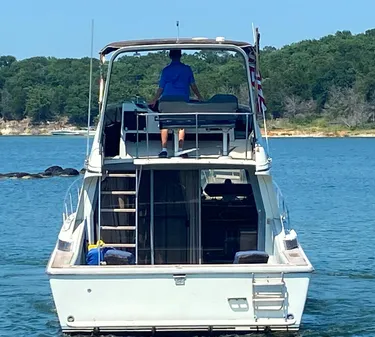 Trojan 10 Meter Sedan image