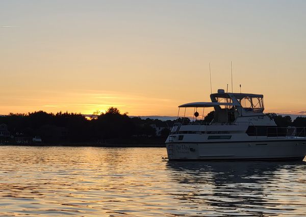 Hatteras 40-DOUBLE-CABIN image