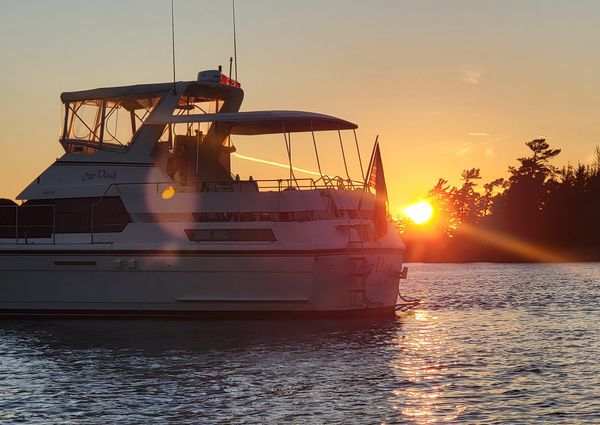 Hatteras 40-DOUBLE-CABIN image