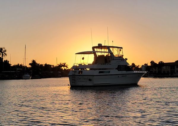 Hatteras 40-DOUBLE-CABIN image