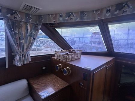 Hatteras 40-DOUBLE-CABIN image