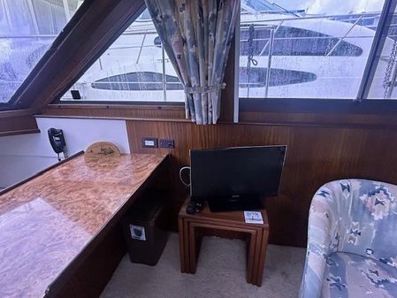 Hatteras 40-DOUBLE-CABIN image