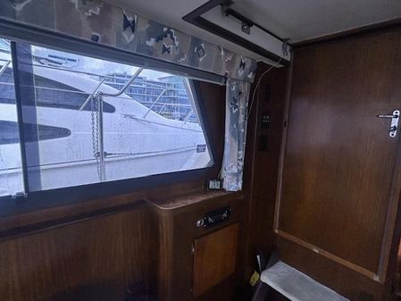 Hatteras 40-DOUBLE-CABIN image