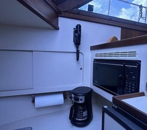 Hatteras 40-DOUBLE-CABIN image