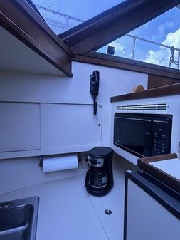 Hatteras 40-DOUBLE-CABIN image