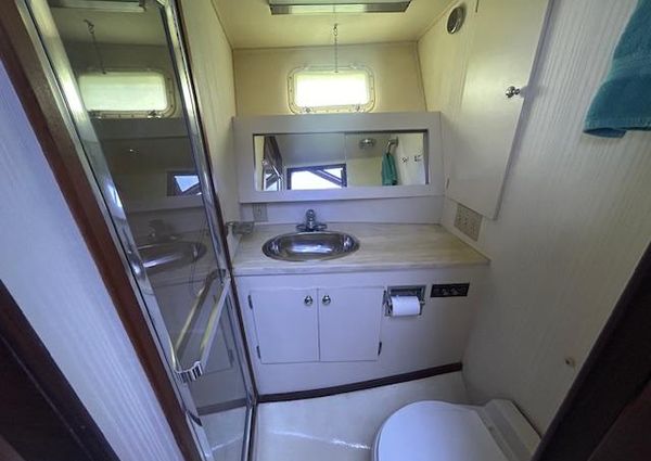 Hatteras 40-DOUBLE-CABIN image