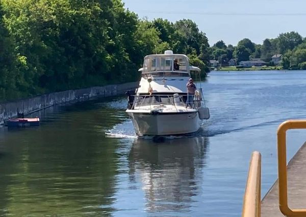 Hatteras 40-DOUBLE-CABIN image