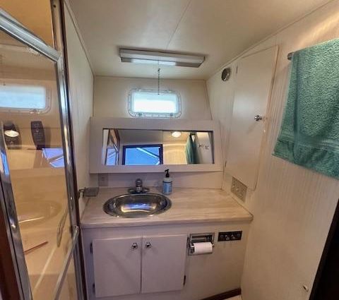 Hatteras 40-DOUBLE-CABIN image