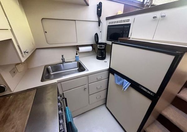 Hatteras 40-DOUBLE-CABIN image