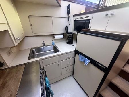 Hatteras 40-DOUBLE-CABIN image