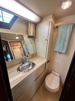 Hatteras 40-DOUBLE-CABIN image