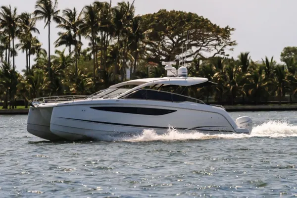 Four-winns TH36 image