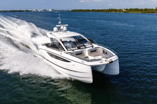 Four-winns TH36 image