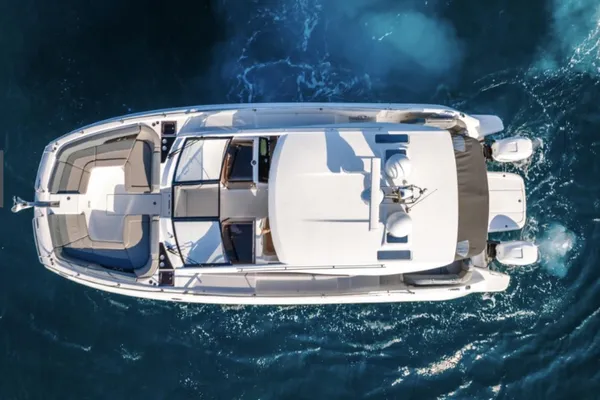 Four-winns TH36 image