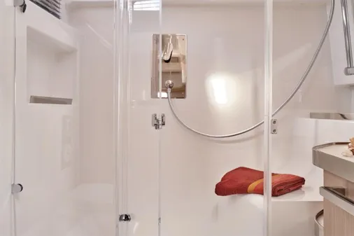 Four-winns TH36 image