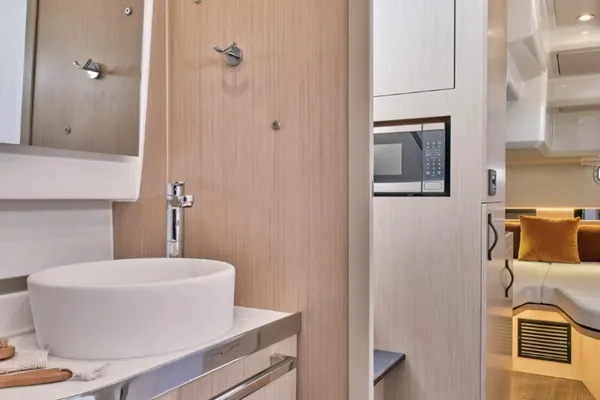 Four-winns TH36 image