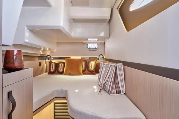 Four-winns TH36 image