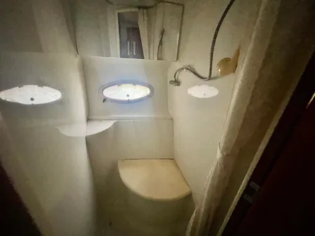 Carver 444 Cockpit Motor Yacht image