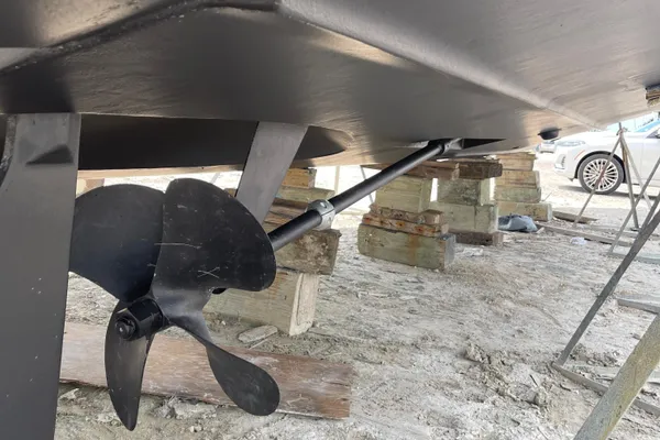 Carver 444 Cockpit Motor Yacht image