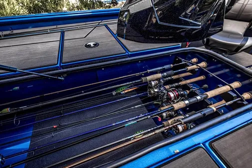 Lund 1975-RENEGADE image