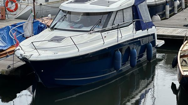 Jeanneau Merry Fisher 855
