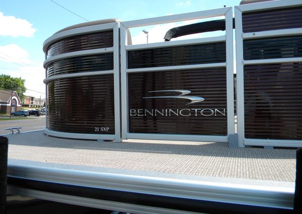 Bennington 21SSBXP image