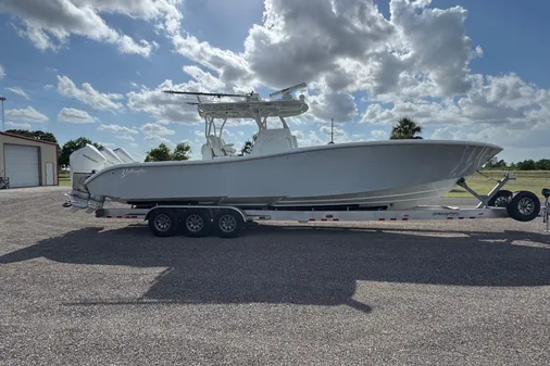 Yellowfin 36 Offshore image