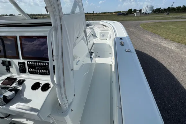 Yellowfin 36 Offshore image