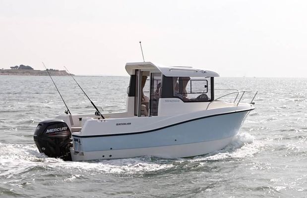 Quicksilver 555-PILOTHOUSE - main image