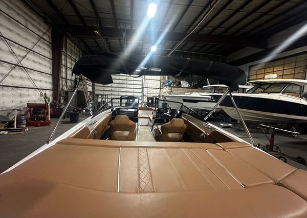 Glastron GT-205 image